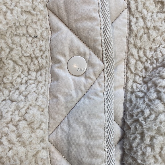Abercrombie & Fitch Soft Collection Teddy Sherpa Jacket - Picture 4 of 8